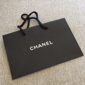 CHANEL shopping bag